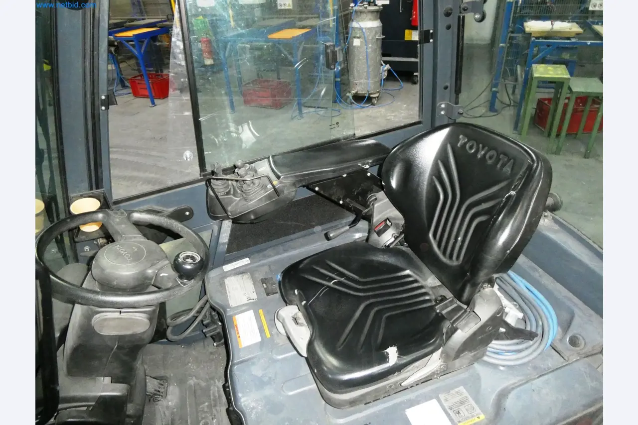 Maszyny z sektora technologii powierzchni-16