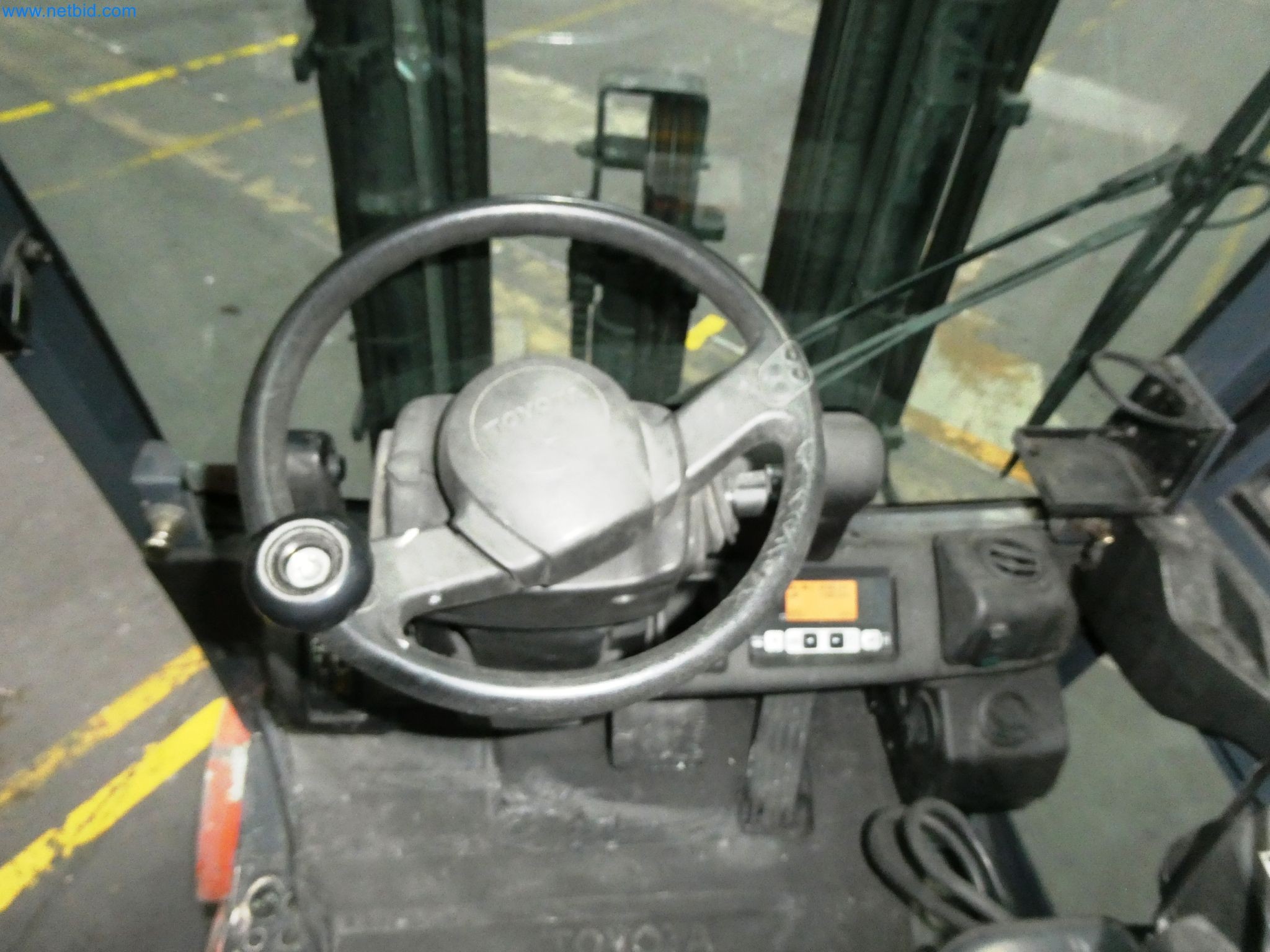 Maszyny z sektora technologii powierzchni-17