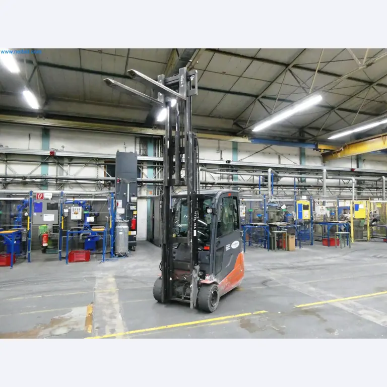 Maszyny z sektora technologii powierzchni-20