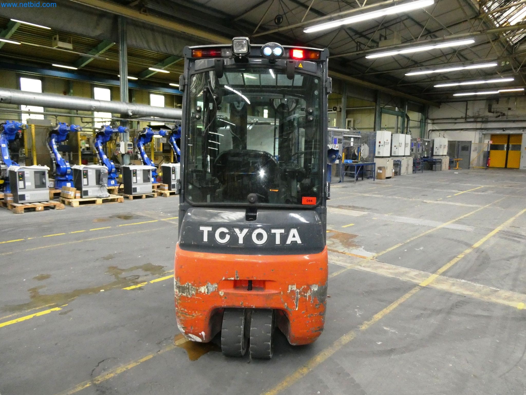 Maszyny z sektora technologii powierzchni-2