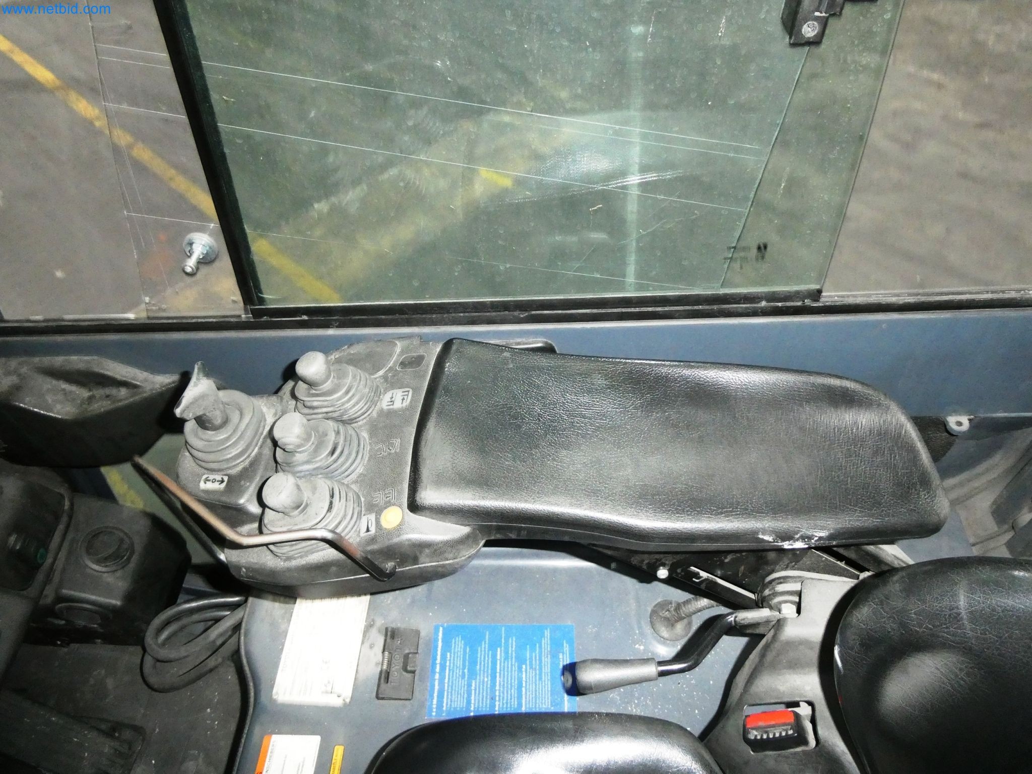 Maszyny z sektora technologii powierzchni-4