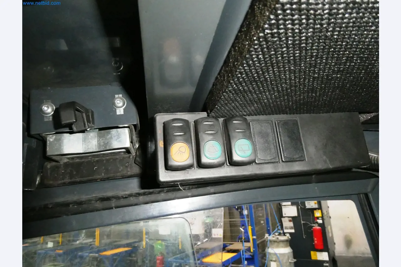 Maszyny z sektora technologii powierzchni-6