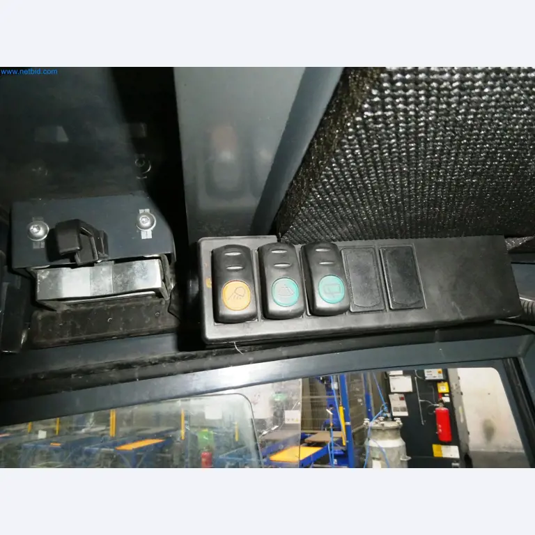 Maszyny z sektora technologii powierzchni-6