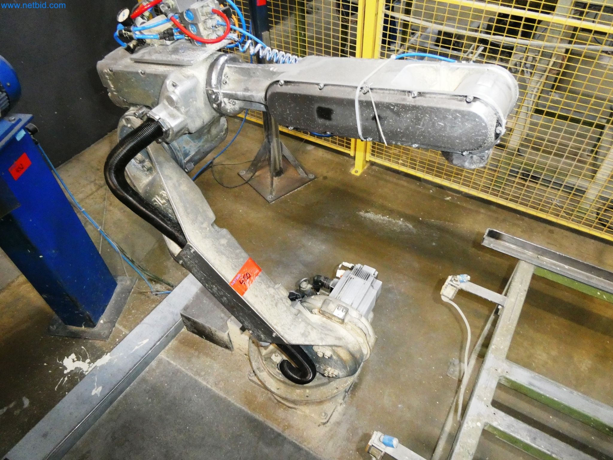 Maszyny z sektora technologii powierzchni-3