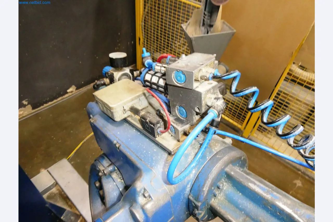 Maszyny z sektora technologii powierzchni-8