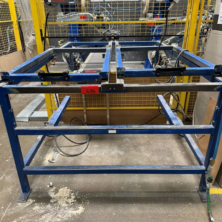 Load carrier table