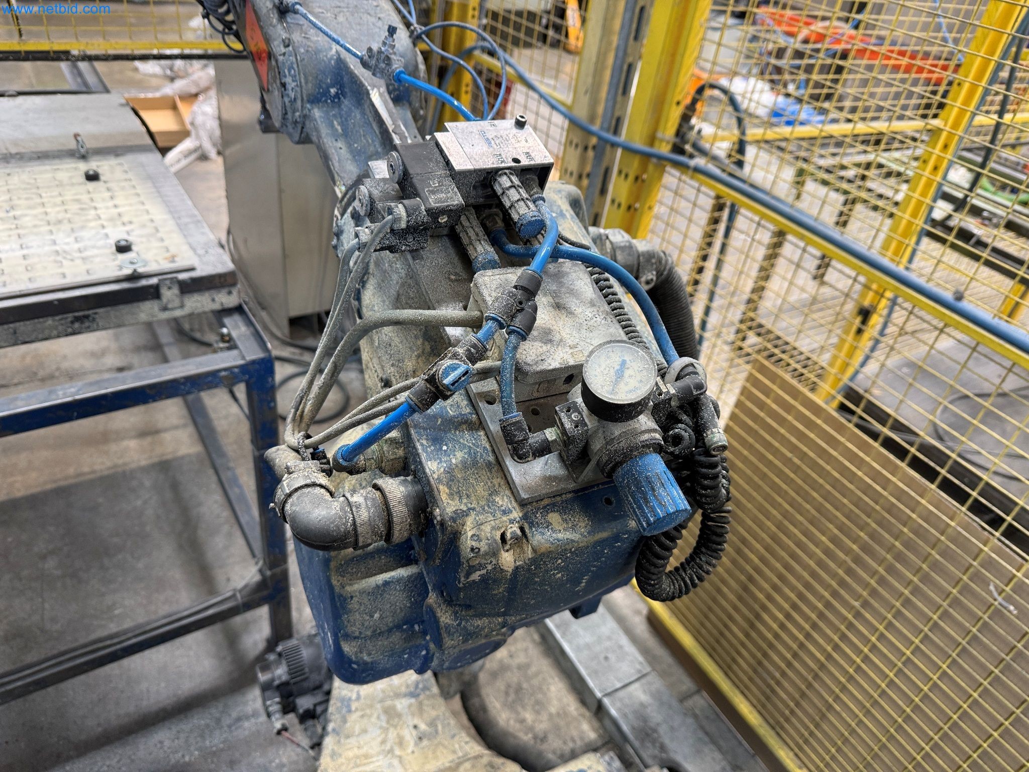 Maszyny z sektora technologii powierzchni-4