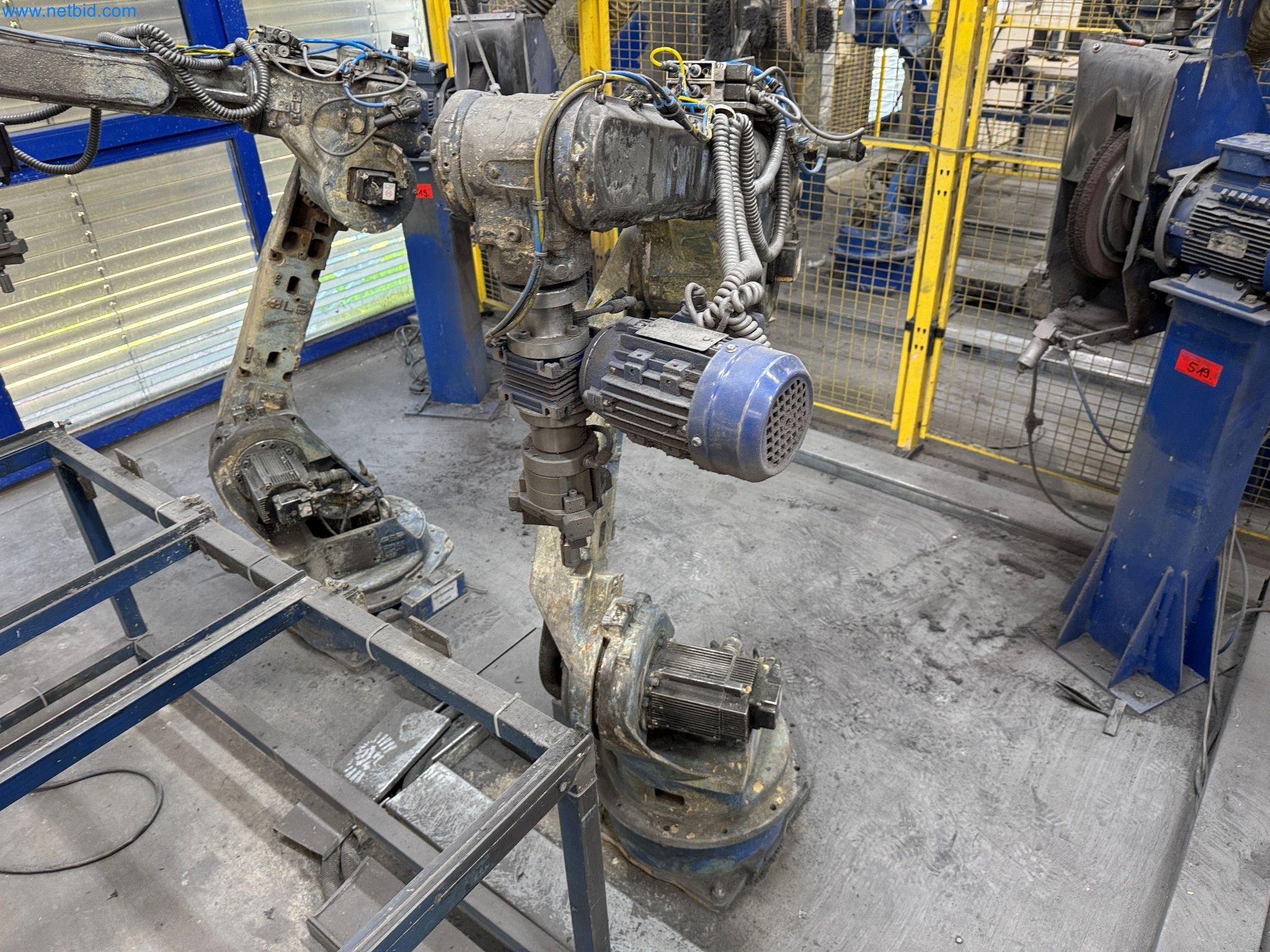 Maszyny z sektora technologii powierzchni-5