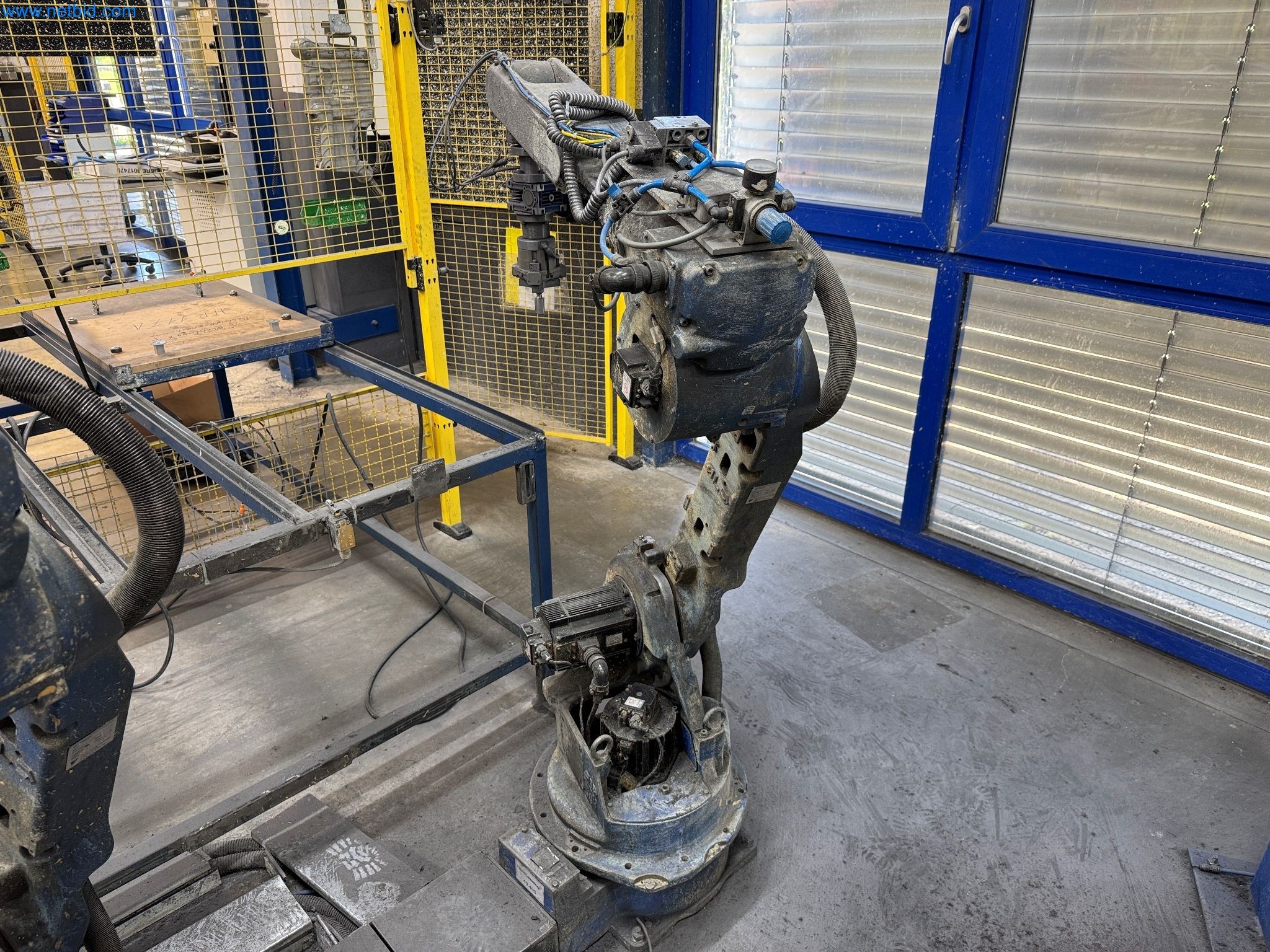 Maszyny z sektora technologii powierzchni-6