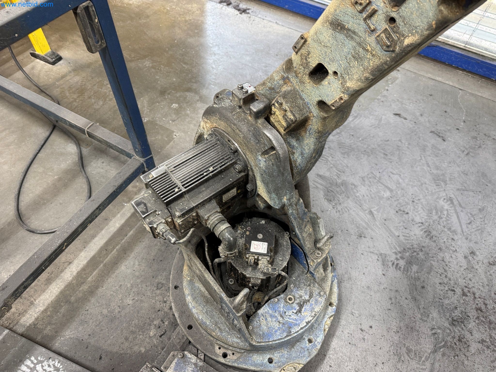 Maszyny z sektora technologii powierzchni-8