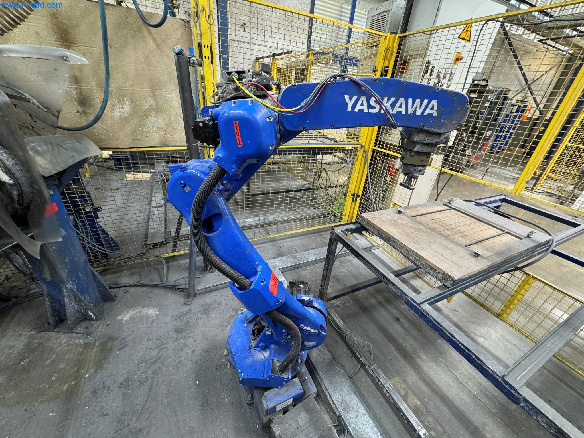 Maszyny z sektora technologii powierzchni-8