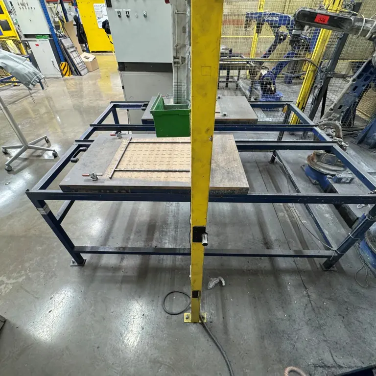 Load carrier table