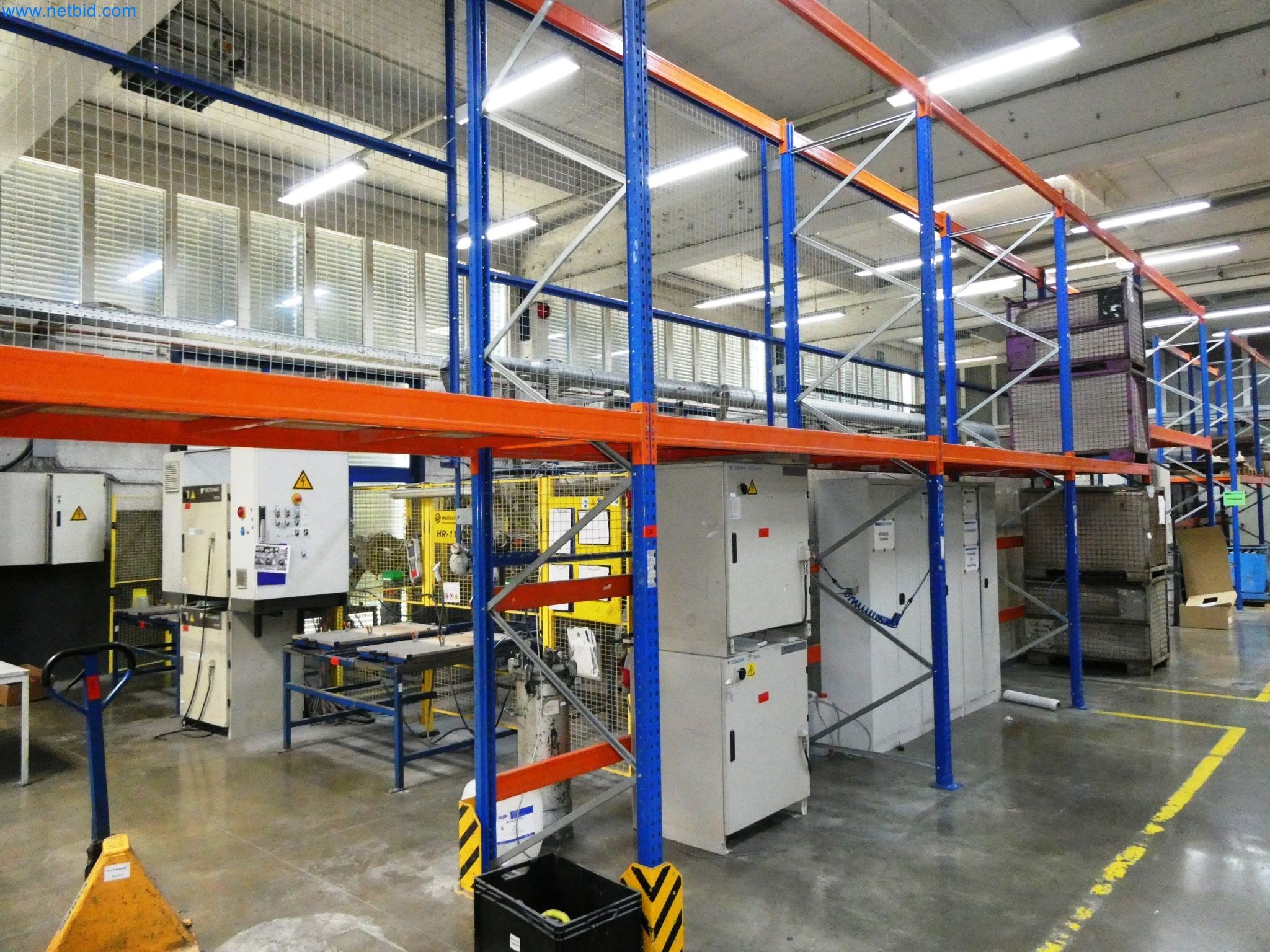 Maszyny z sektora technologii powierzchni-1