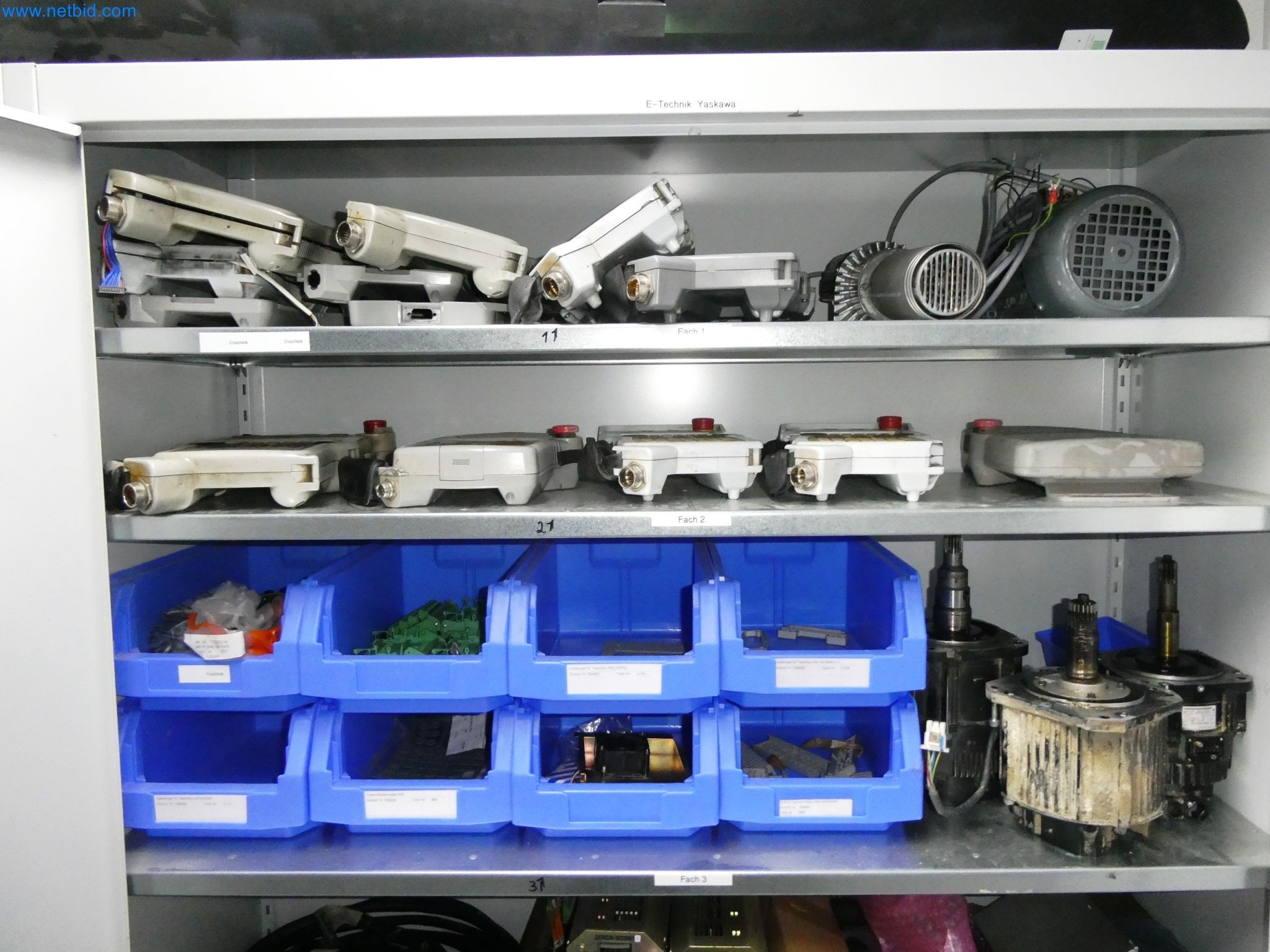 Maszyny z sektora technologii powierzchni-16