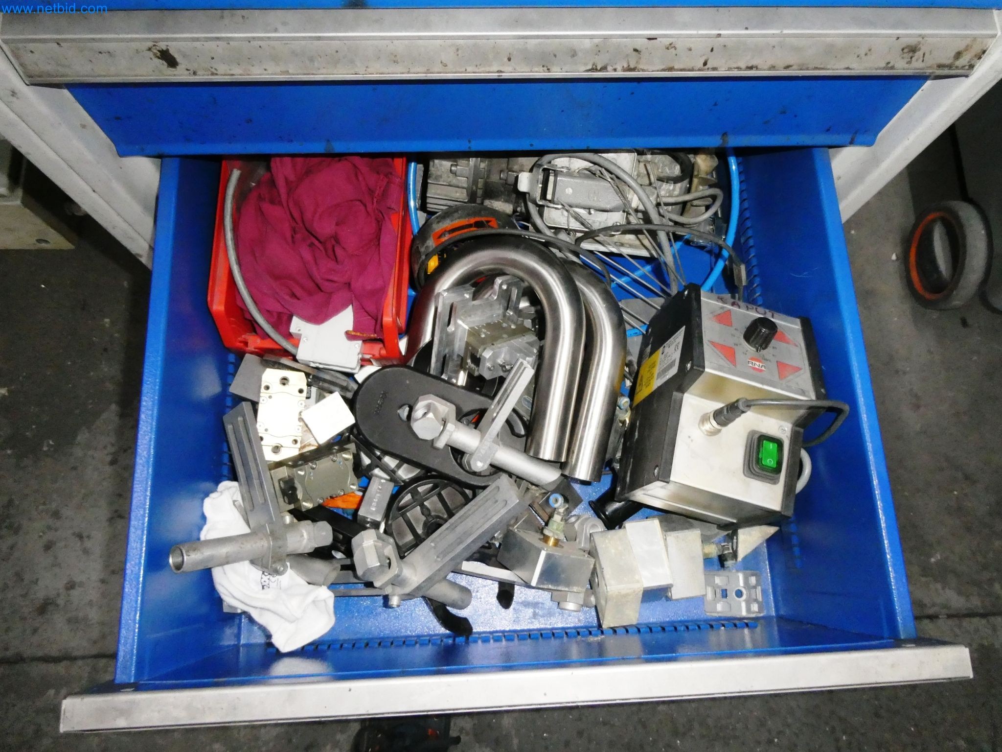 Maszyny z sektora technologii powierzchni-32