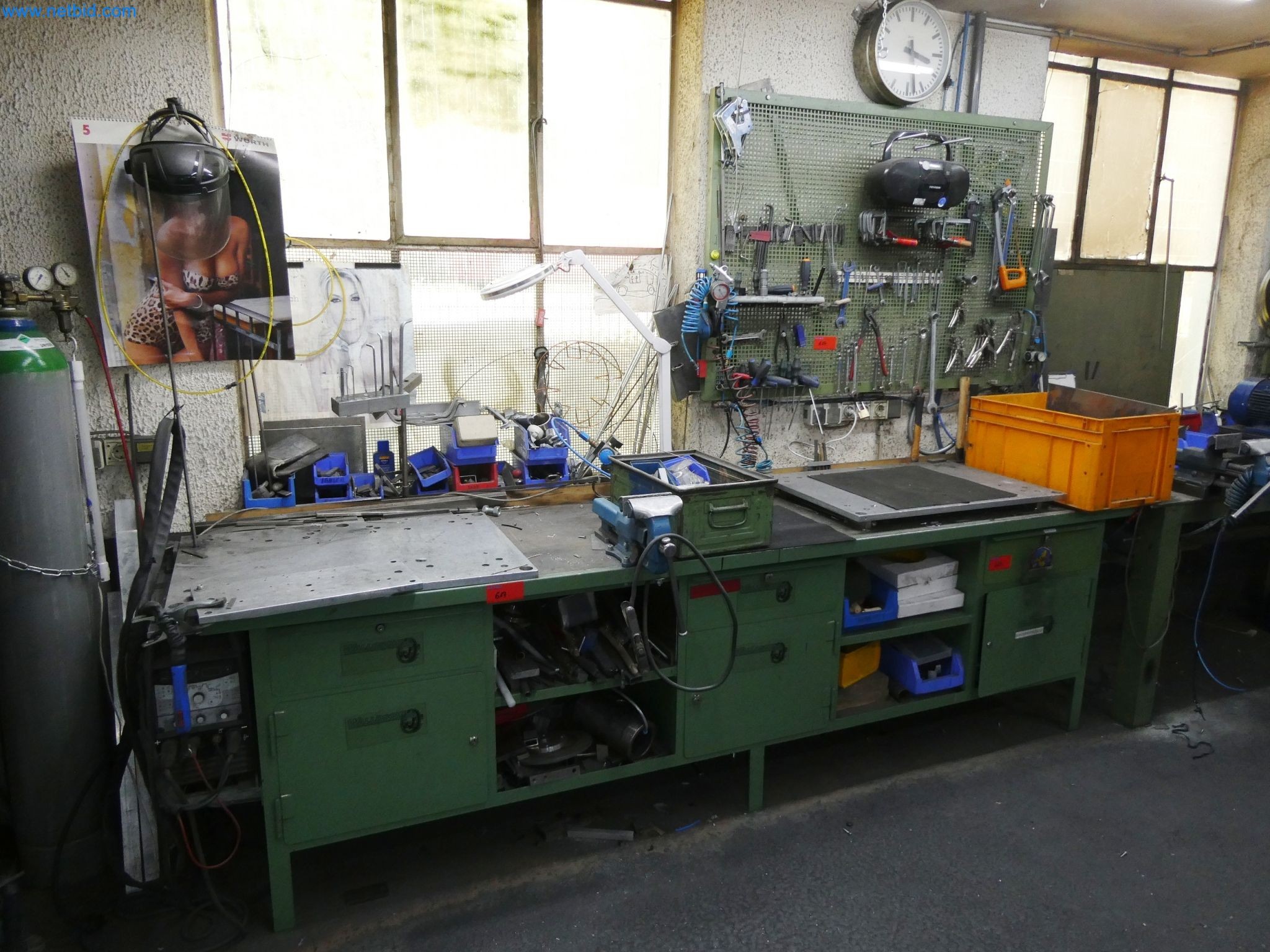 Maszyny z sektora technologii powierzchni-1