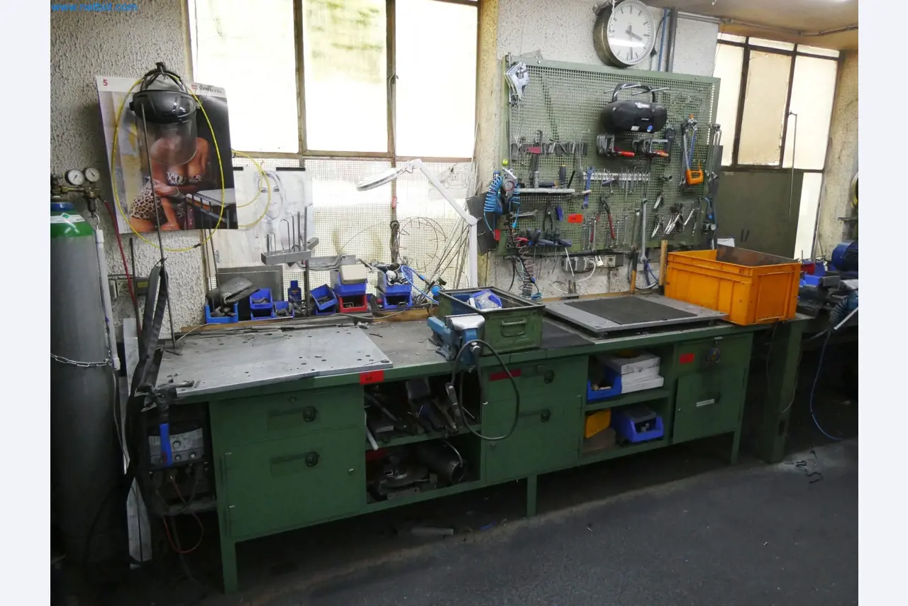 Maszyny z sektora technologii powierzchni-1