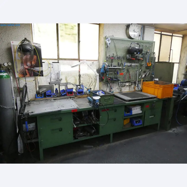 Maszyny z sektora technologii powierzchni-1