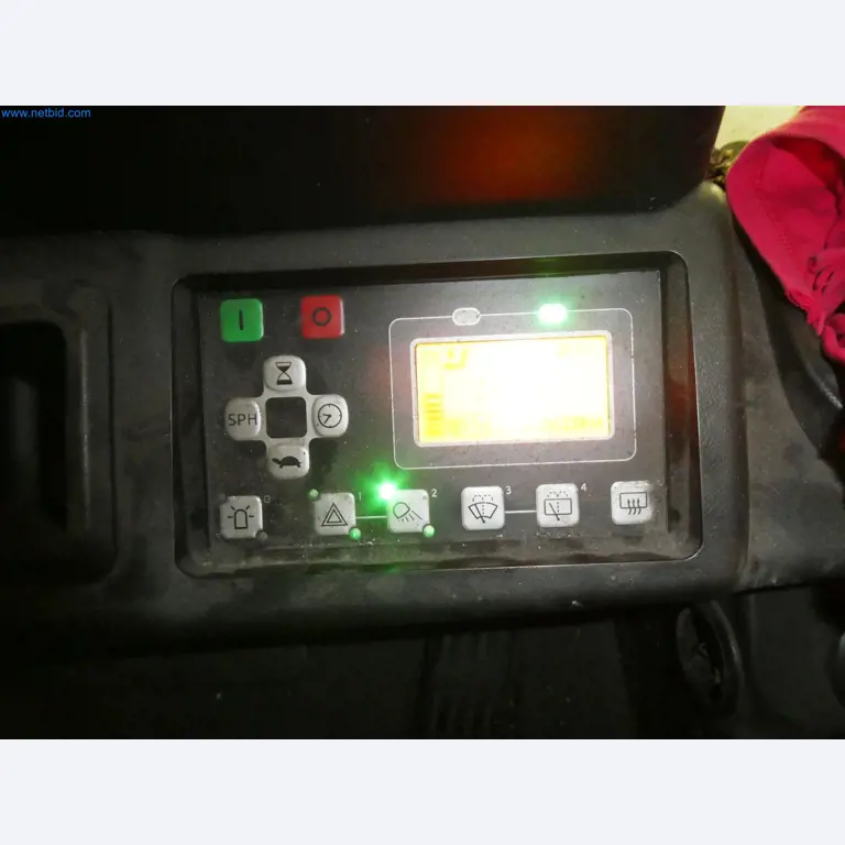 Maszyny z sektora technologii powierzchni-12