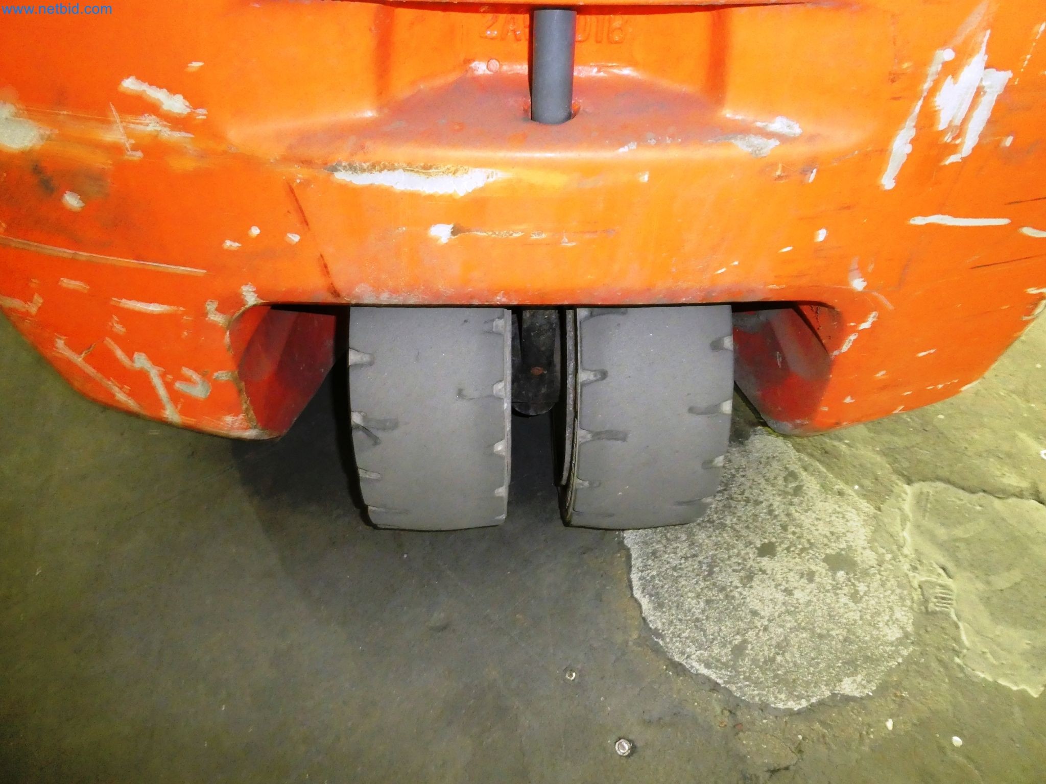 Maszyny z sektora technologii powierzchni-13