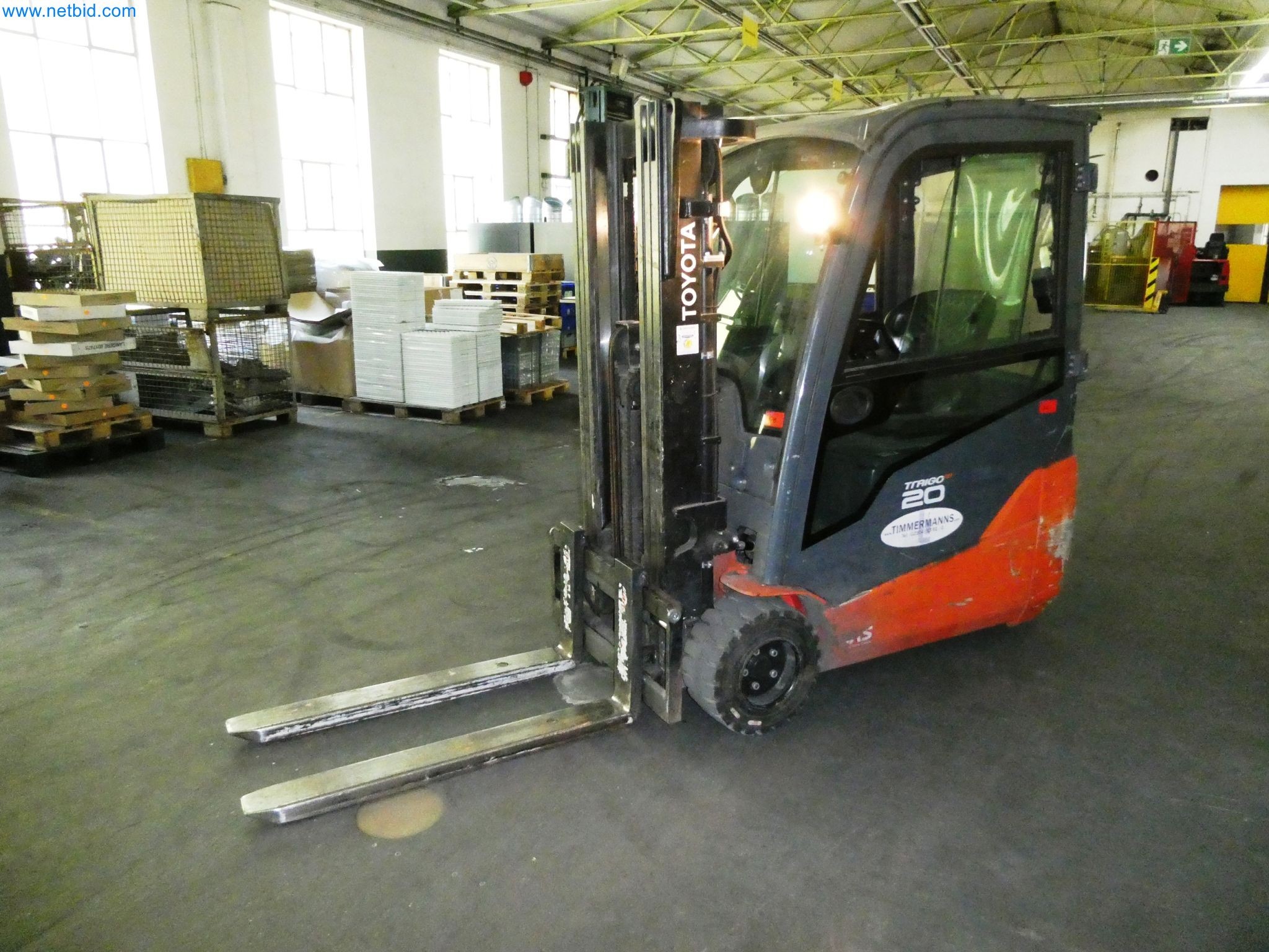 Maszyny z sektora technologii powierzchni-5