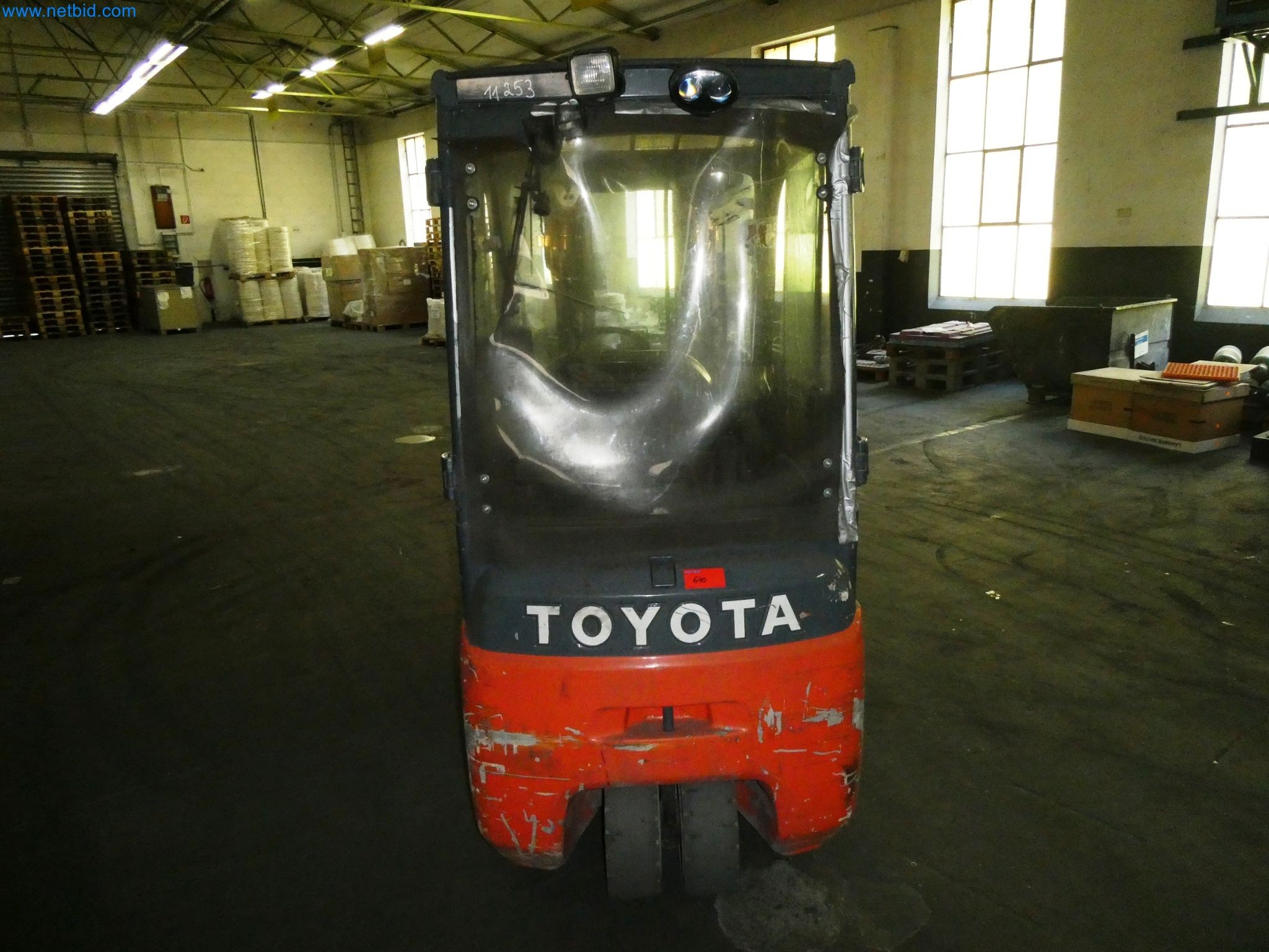 Maszyny z sektora technologii powierzchni-9