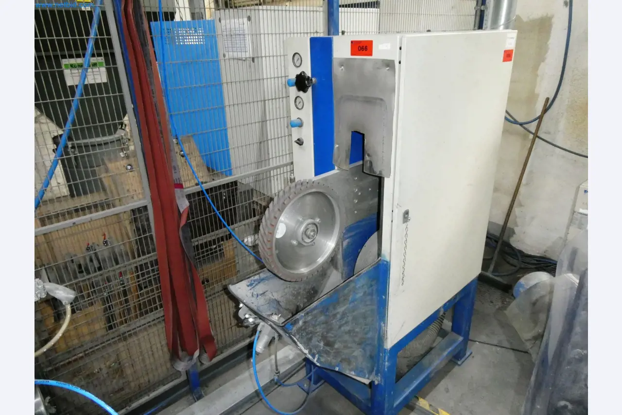 Maszyny z sektora technologii powierzchni-1