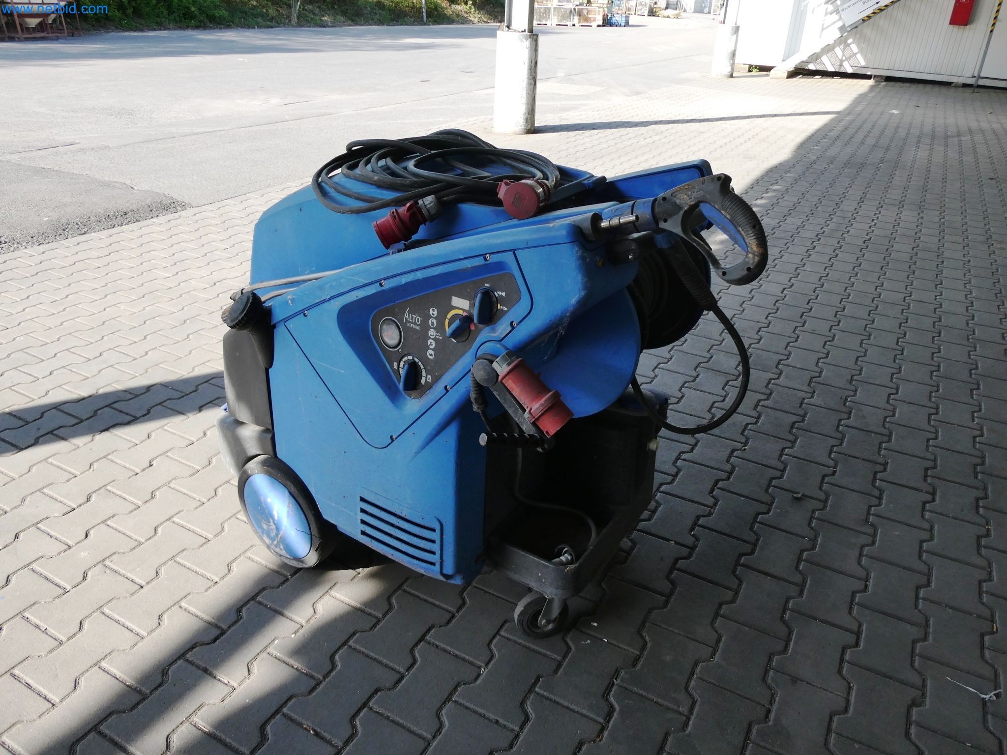 Stroje z oblasti povrchových technologií-3