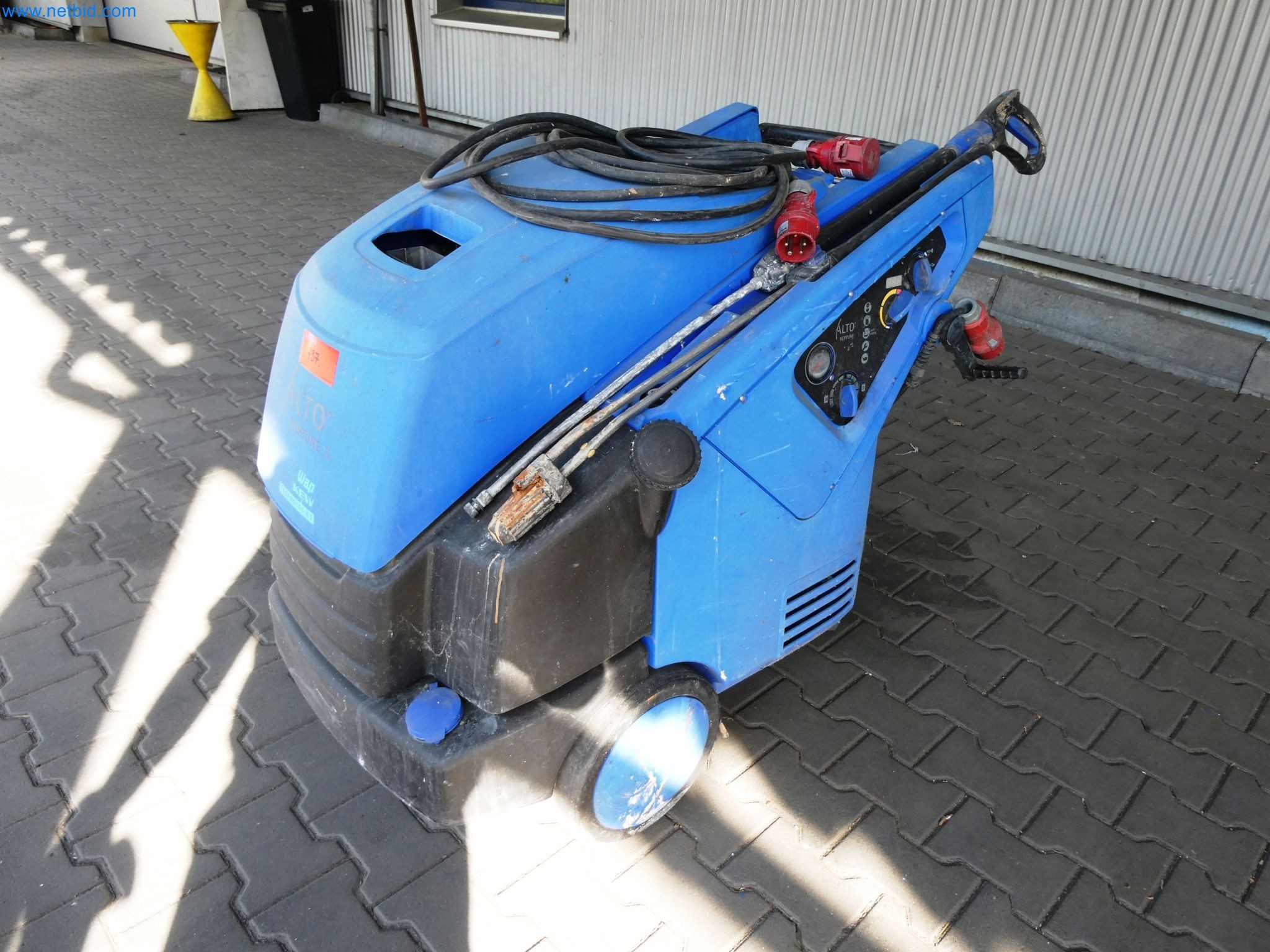 Stroje z oblasti povrchových technologií-1