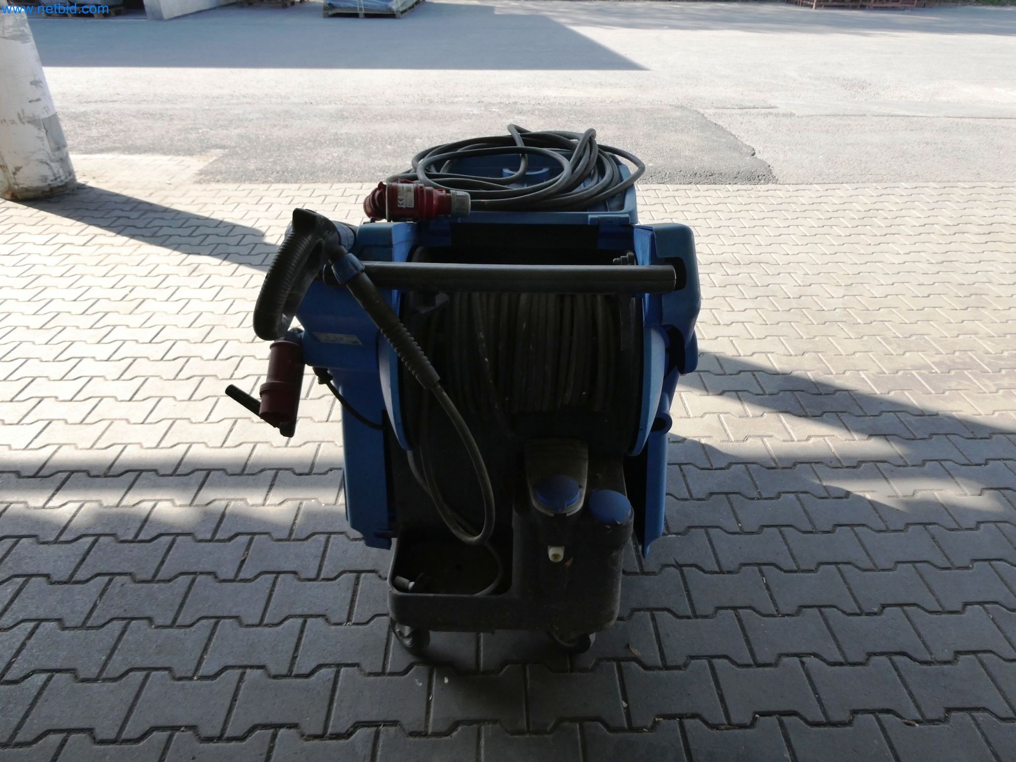 Stroje z oblasti povrchových technologií-6