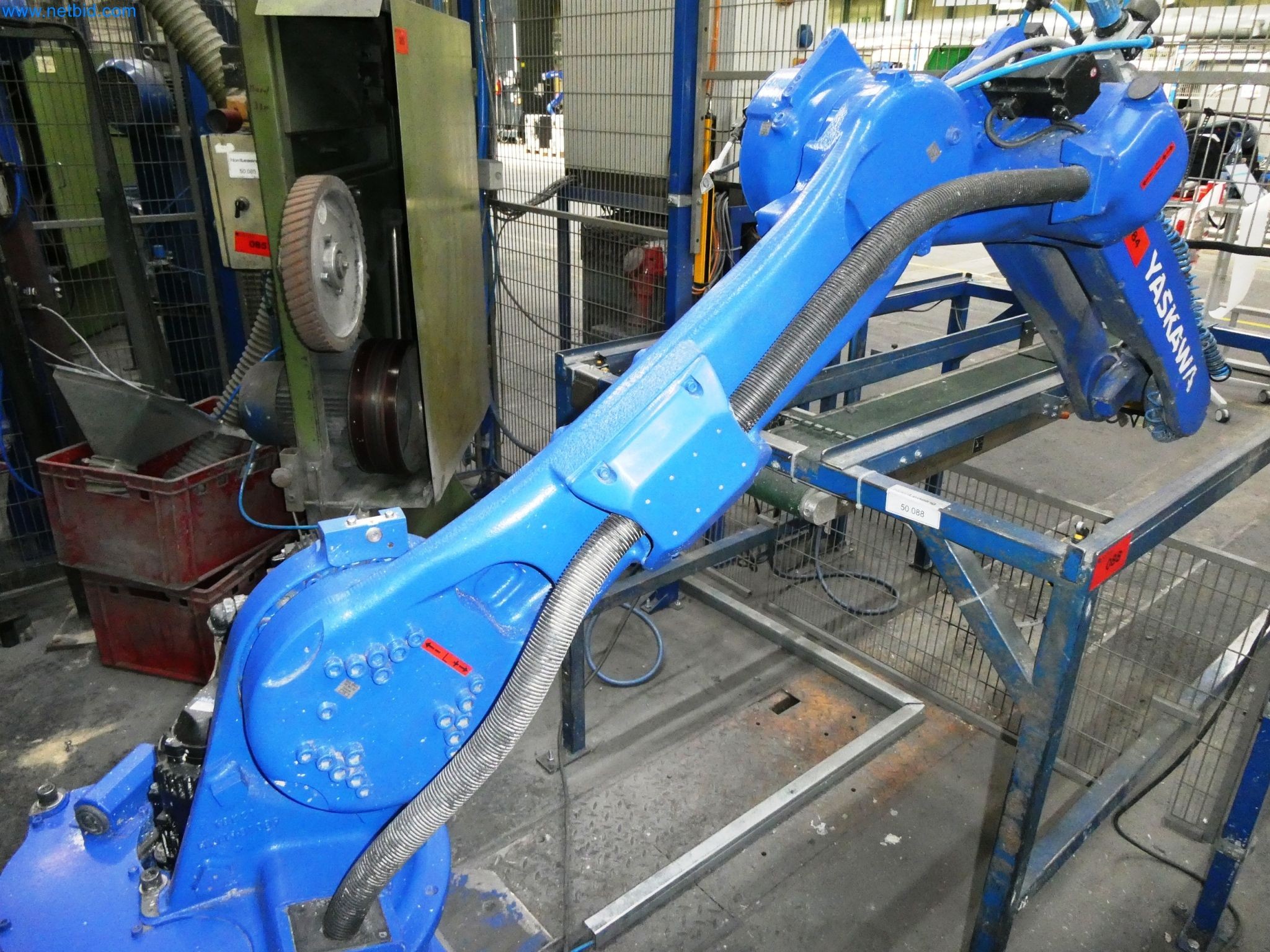 Maszyny z sektora technologii powierzchni-12