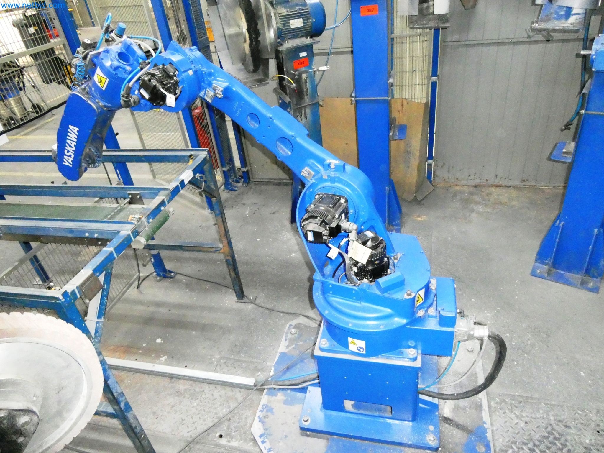 Maszyny z sektora technologii powierzchni-1