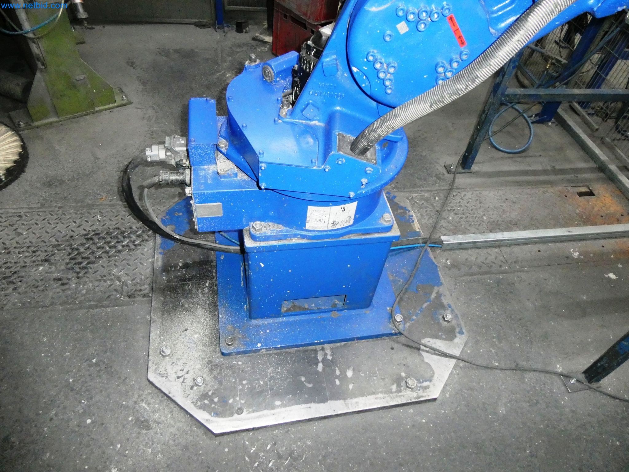 Maszyny z sektora technologii powierzchni-6