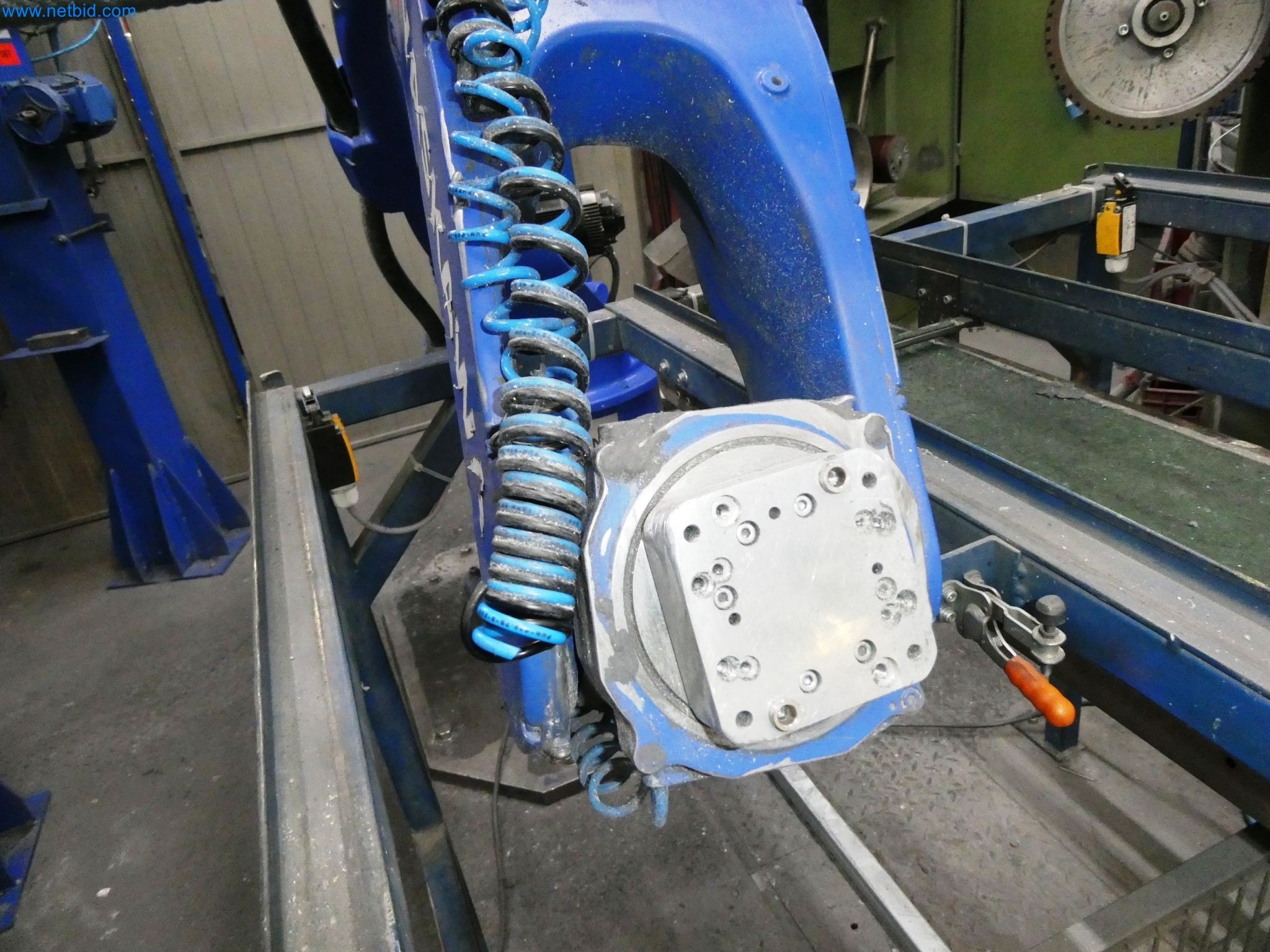 Maszyny z sektora technologii powierzchni-8