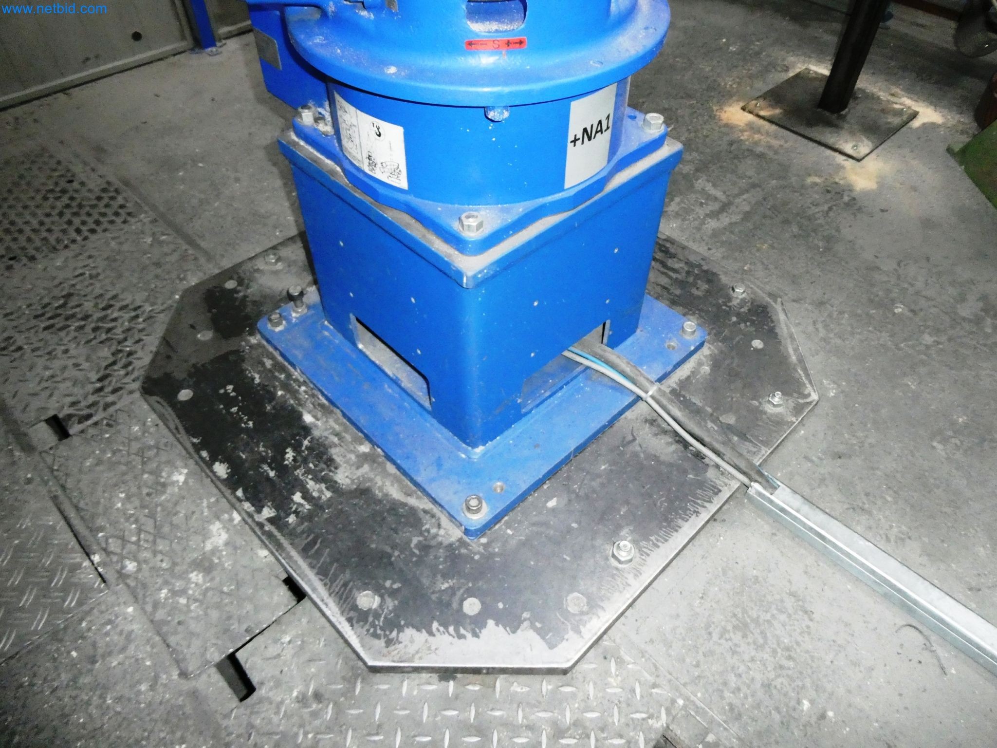 Maszyny z sektora technologii powierzchni-6