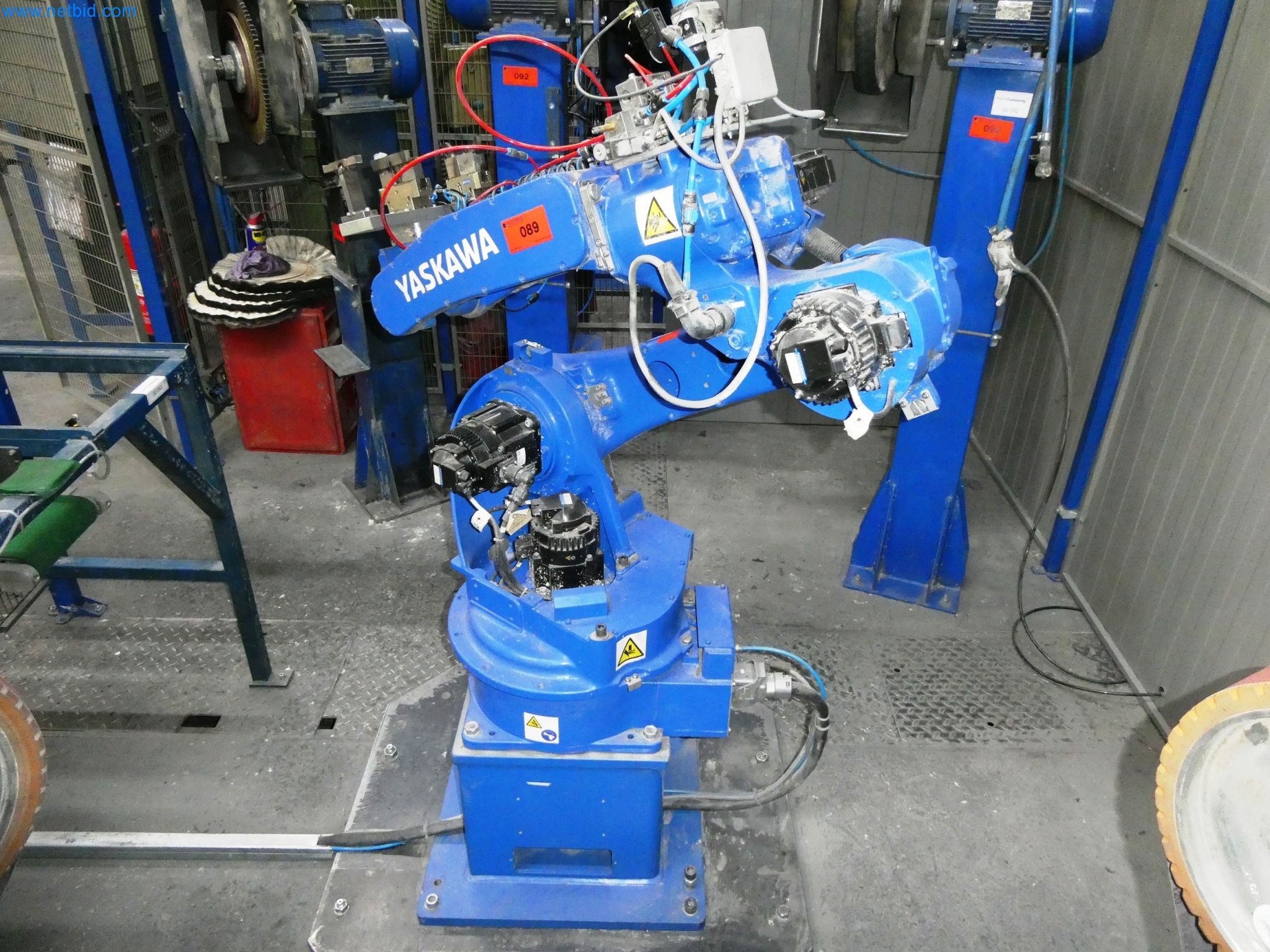 Maszyny z sektora technologii powierzchni-1