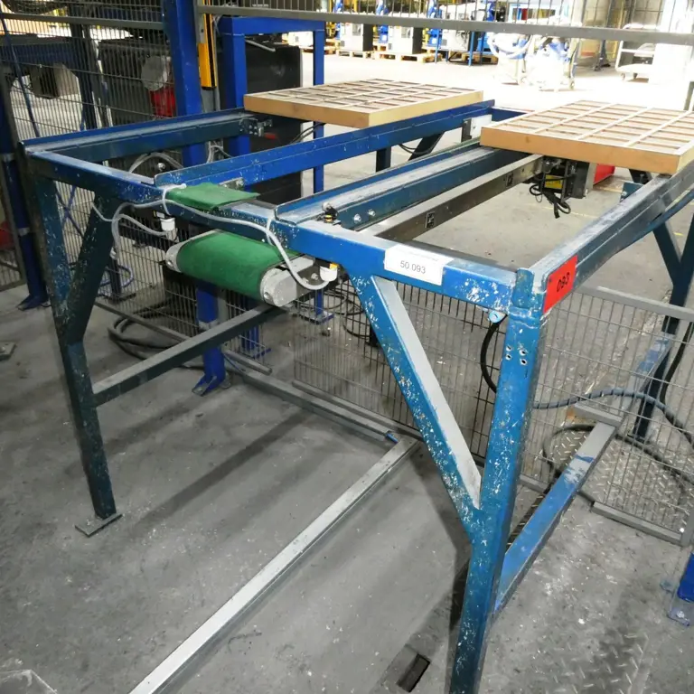 Load carrier table