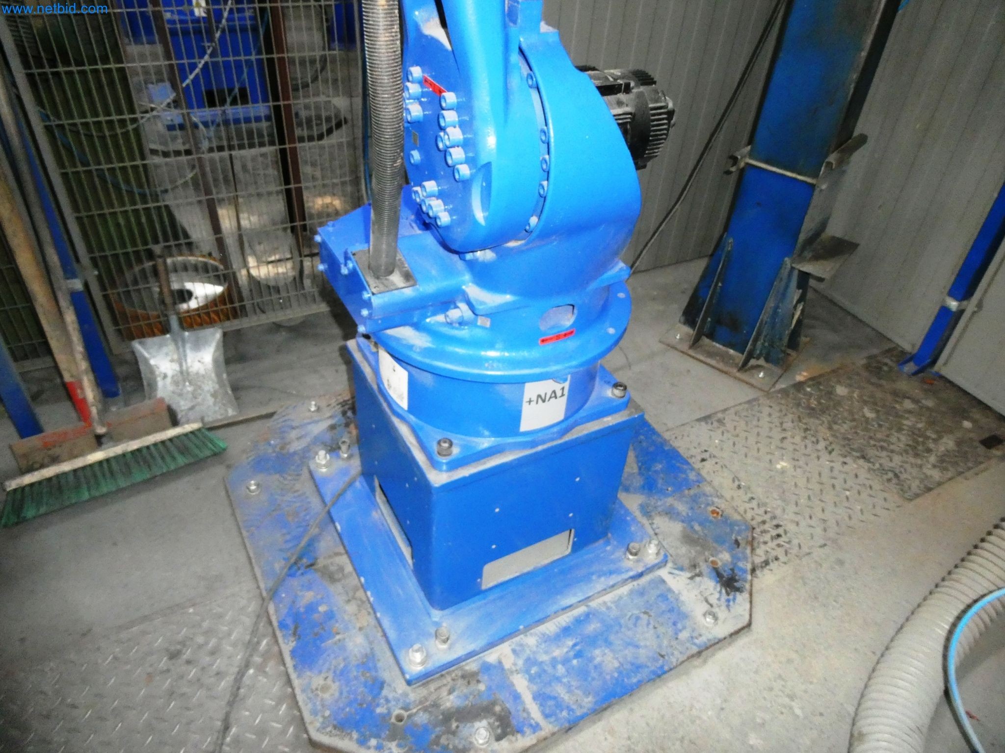 Maszyny z sektora technologii powierzchni-6