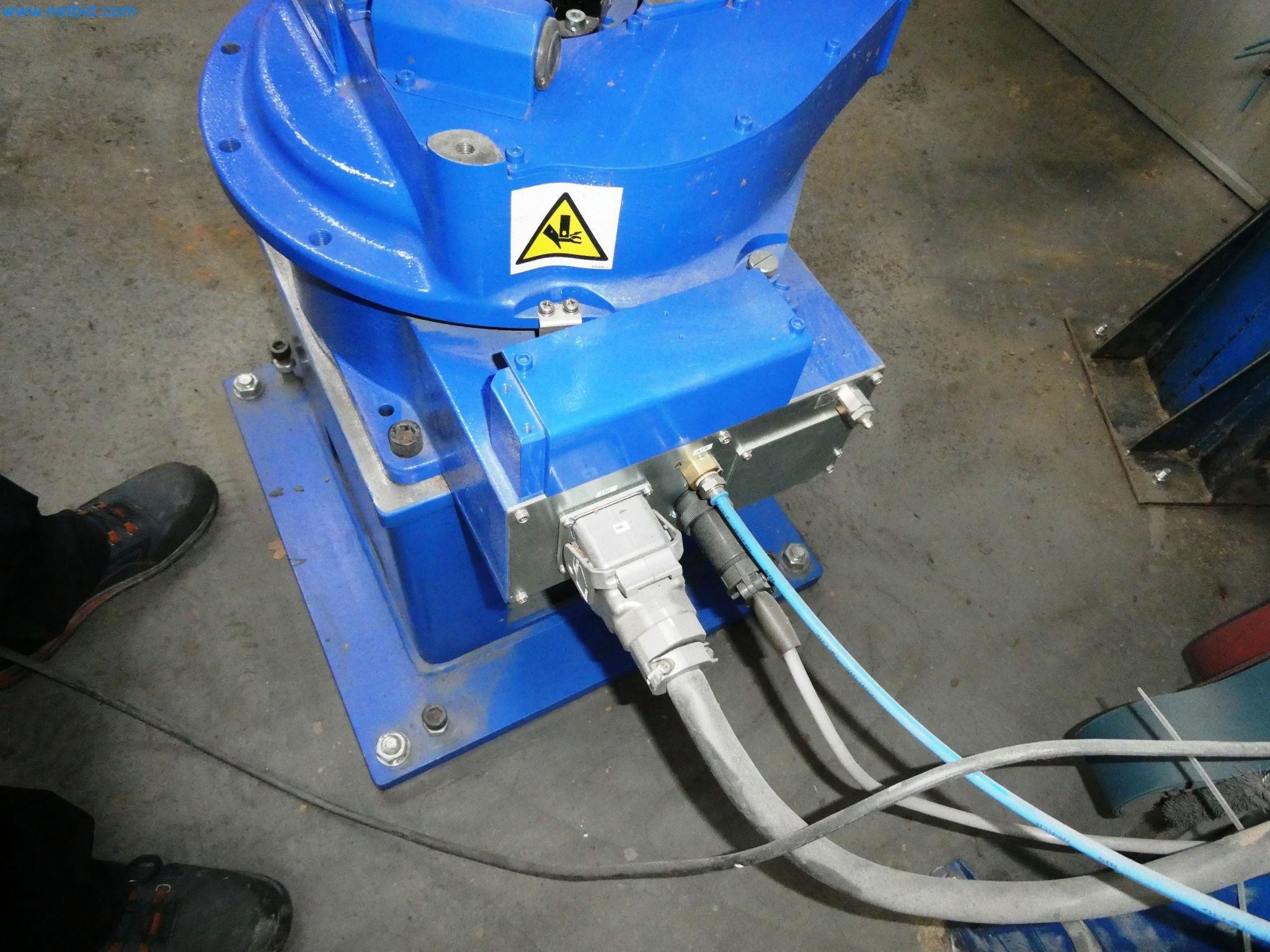 Maszyny z sektora technologii powierzchni-2