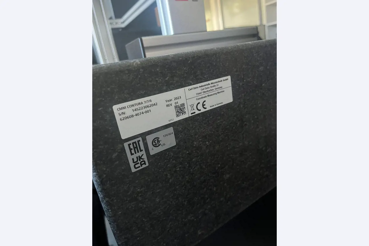 Współrzędnościowa maszyna pomiarowa CNC w konstrukcji portalowej i produkcyjny system pomiarowy KEYENCE-3