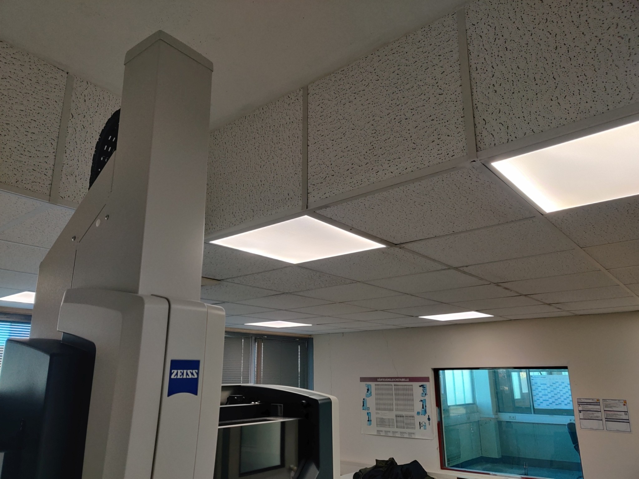 Współrzędnościowa maszyna pomiarowa CNC w konstrukcji portalowej i produkcyjny system pomiarowy KEYENCE-5