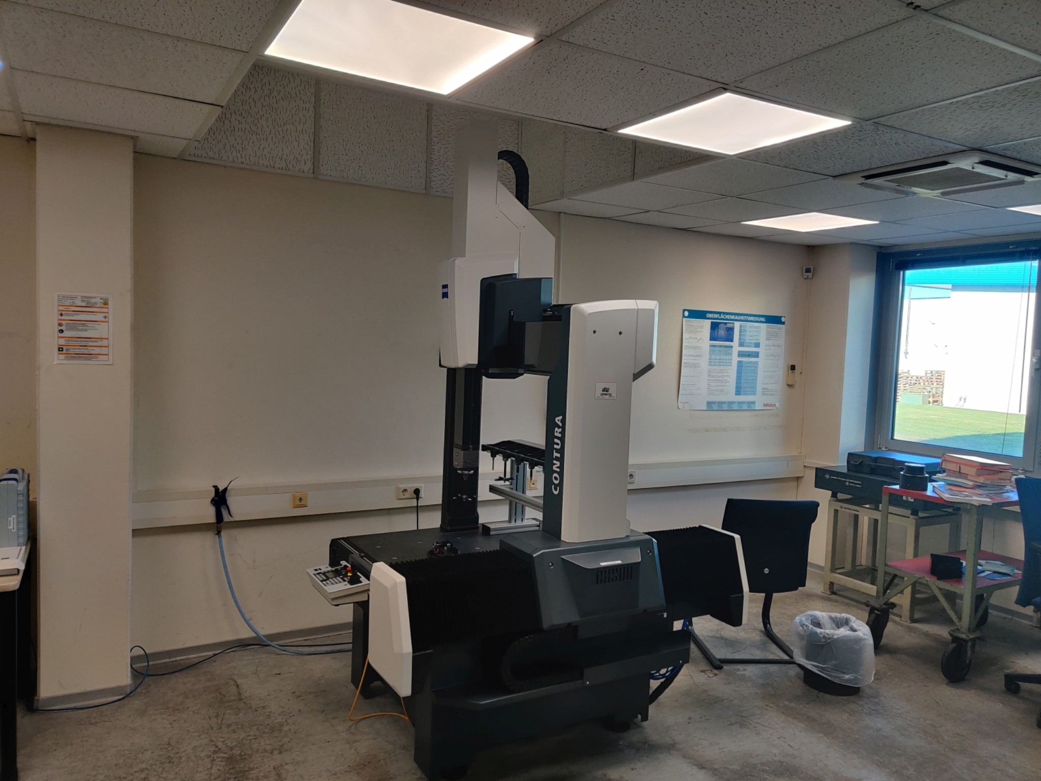 Współrzędnościowa maszyna pomiarowa CNC w konstrukcji portalowej i produkcyjny system pomiarowy KEYENCE-6