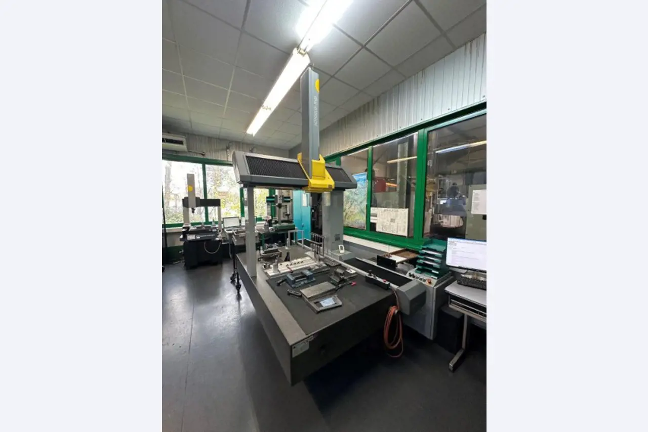 Operating and business equipment - mechanical engineering-18