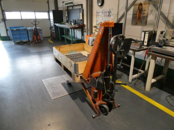 Operating and business equipment - mechanical engineering-26