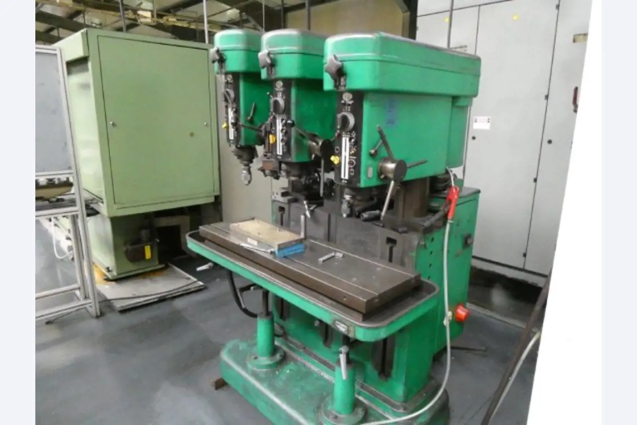 Operating and business equipment - mechanical engineering-30