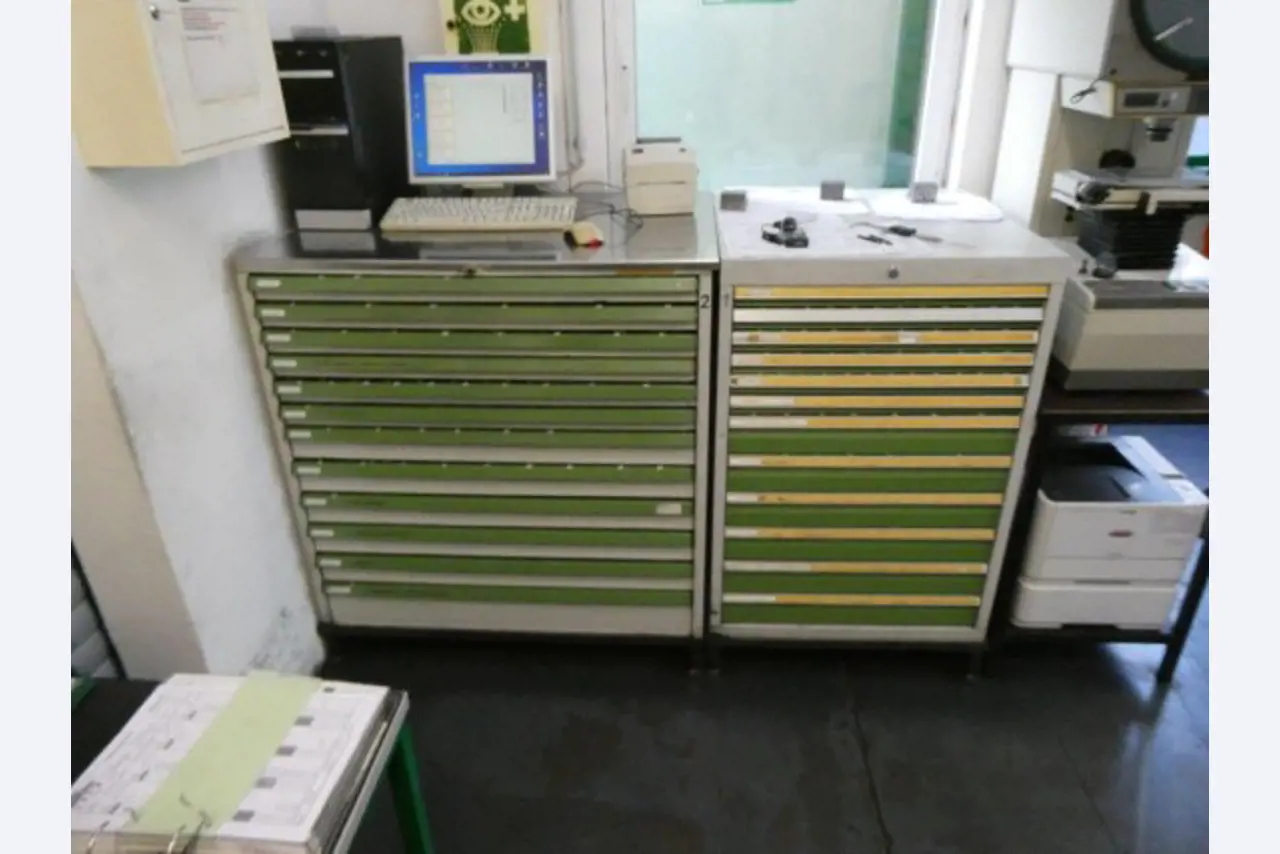 Operating and business equipment - mechanical engineering-31