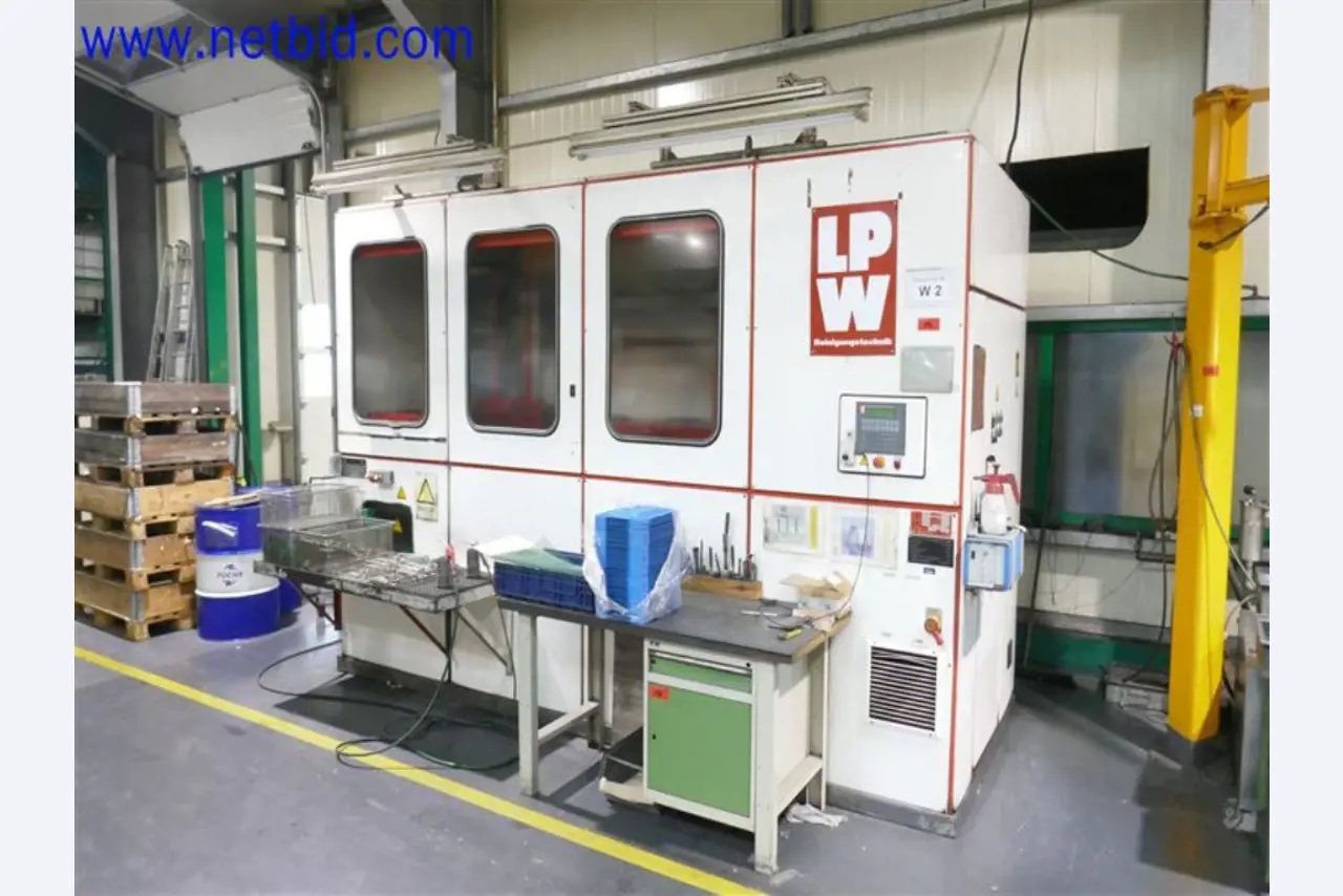 Provozní a kancelářské vybavení - strojírenství-2