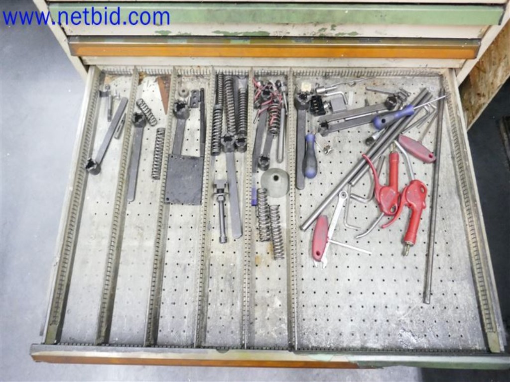 Betriebs- und Geschäftsausstattung - Maschinenbau-8