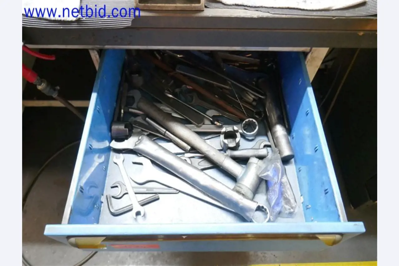 Betriebs- und Geschäftsausstattung - Maschinenbau-5