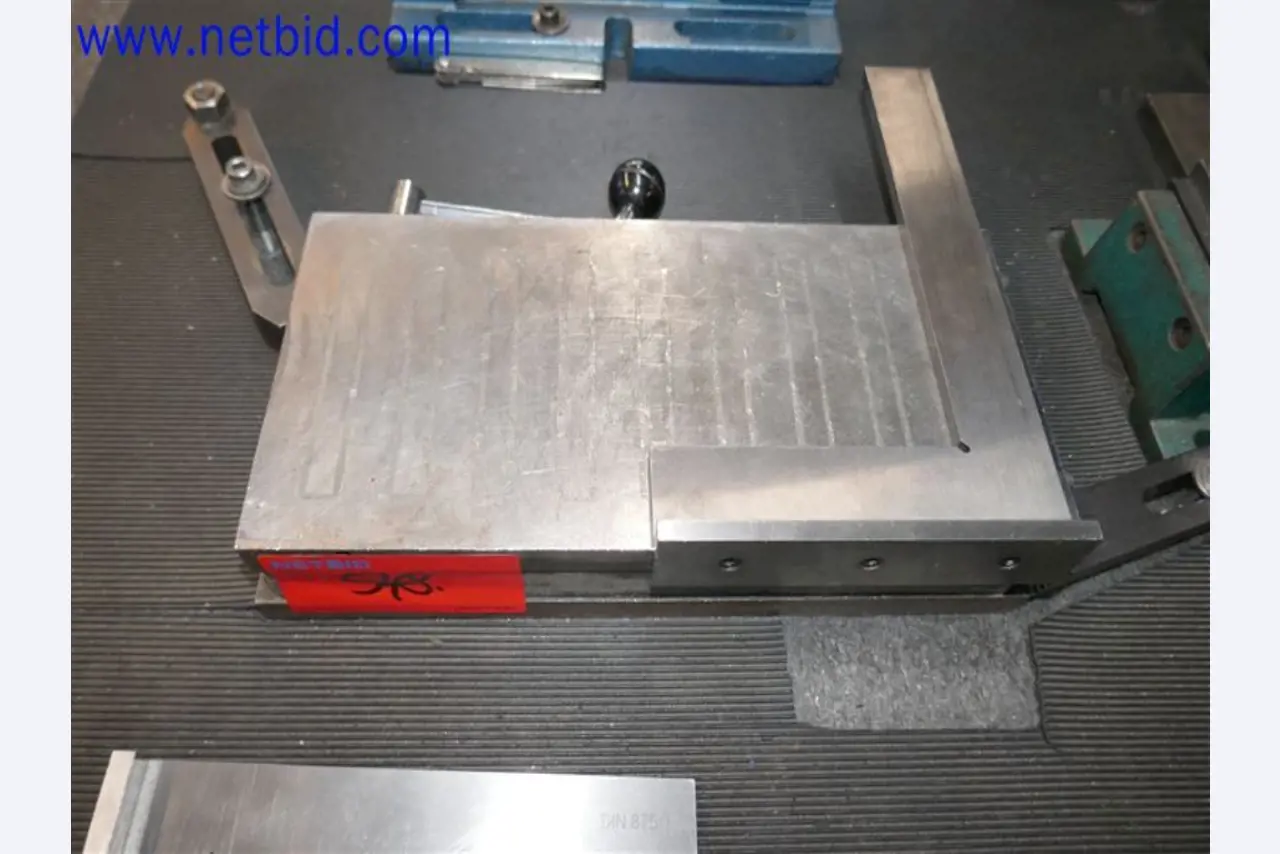 Betriebs- und Geschäftsausstattung - Maschinenbau-1